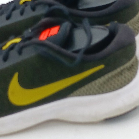 Nike Men’s Flex Experience‎ RN 7 Black Gold Athletic Running Shoes Size 8 - Picture 13 of 16